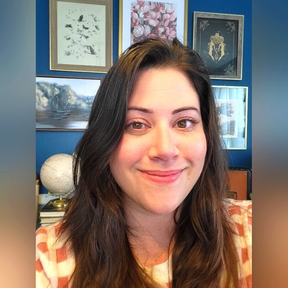 Meet your Posher, Ashlee - Picture 1 of 1